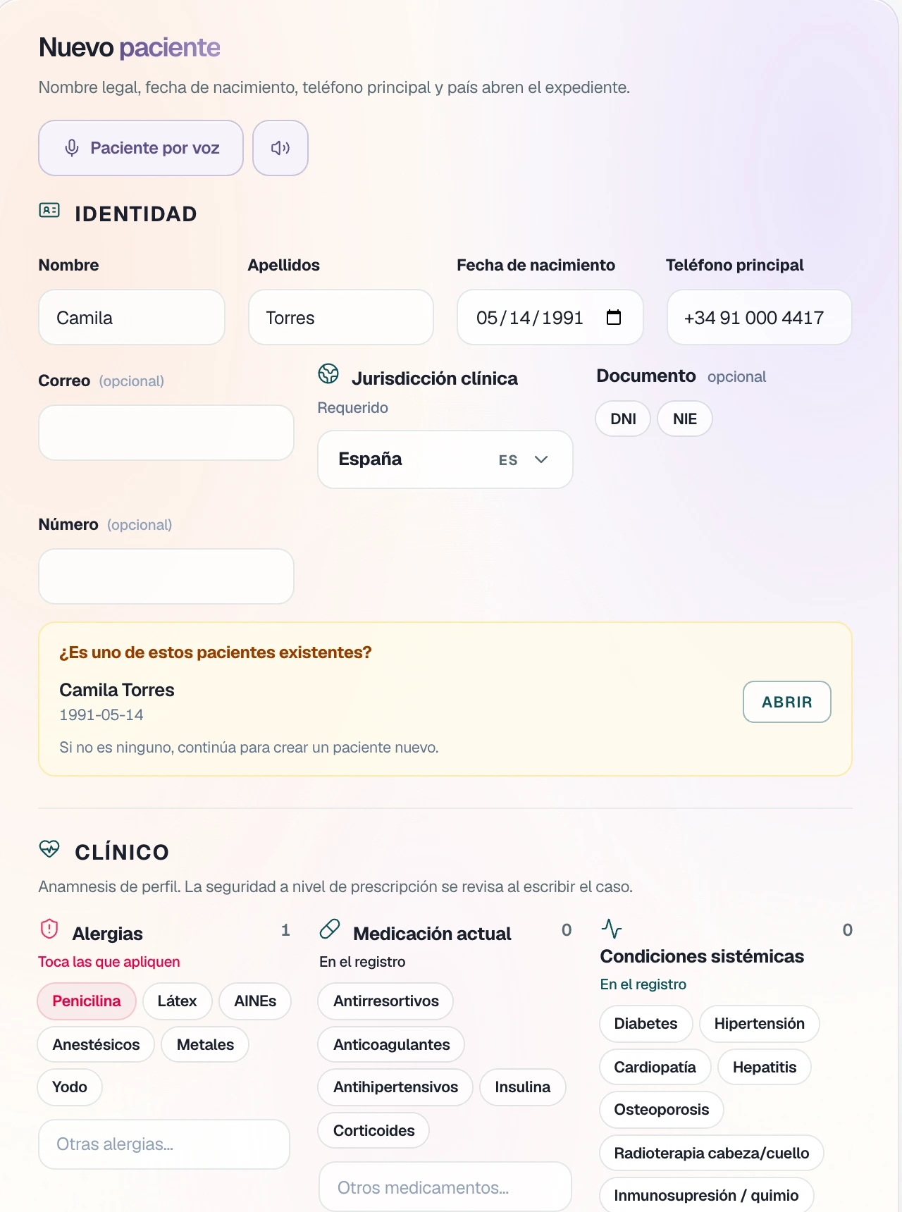 New patient for Camila Torres, with Spain selected, DNI or NIE as the document, Penicillin marked, and the notice that this record already exists.
