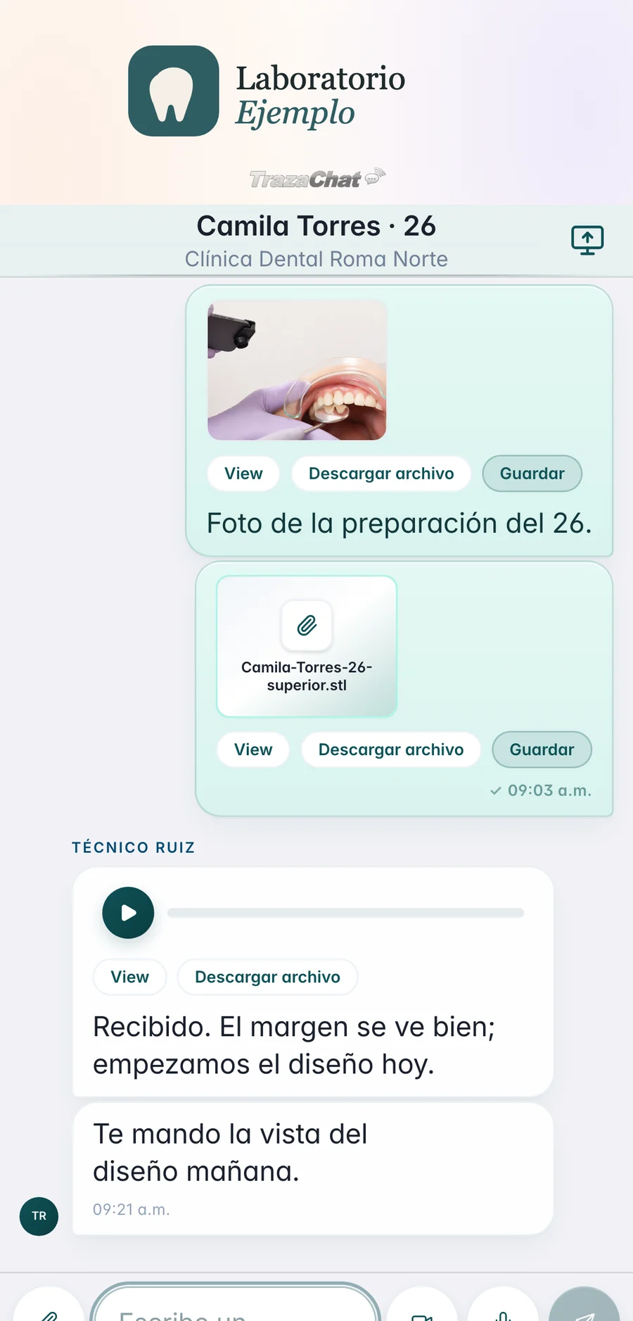 TrazaChat Móvil: el laboratorio responde con una nota de voz y su transcripción, y un mensaje.